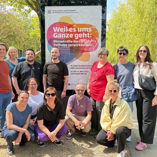 Fachliche Impulse, neue Projekte und Teamstärkung: Unser Leitungsteam teilt Eindrücke vom Deutschen Jugendhilfetag 2025 in Leipzig.