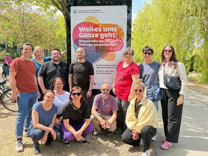 Fachliche Impulse, neue Projekte und Teamstärkung: Unser Leitungsteam teilt Eindrücke vom Deutschen Jugendhilfetag 2025 in Leipzig.
